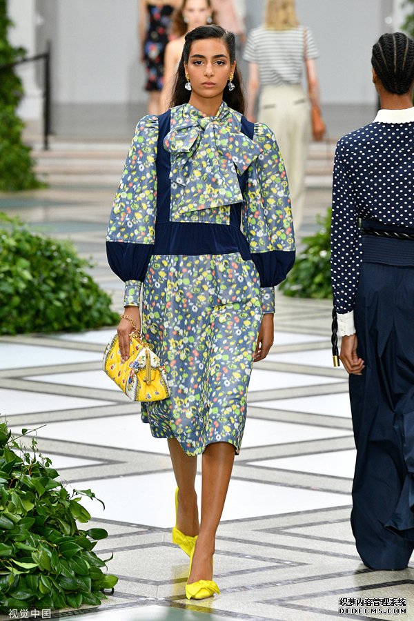 Tory Burch 2020ϵУͼƬԴӾй